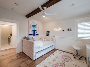 2100 Pine Ave, Manhattan Beach CA 90266