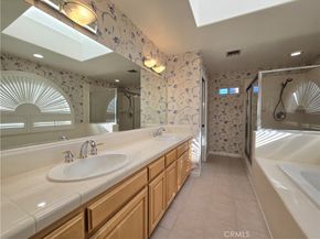 24220 Los Codona, Torrance CA 90505