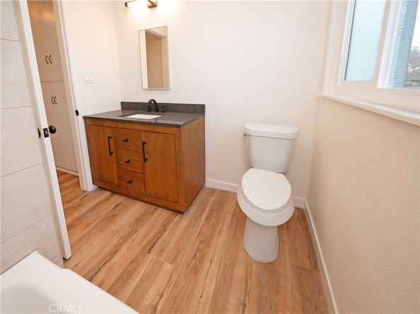 1280 E 4th Street 8, Long Beach CA 90802