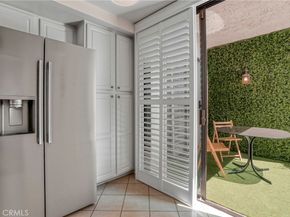 17140 Burbank Boulevard 105, Encino CA 91316