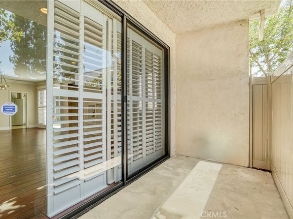 17140 Burbank Boulevard 105, Encino CA 91316