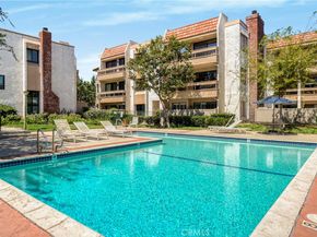 17140 Burbank Boulevard 105, Encino CA 91316