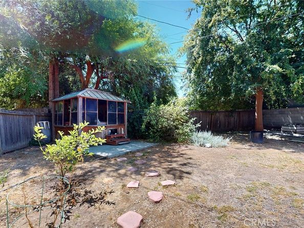 22542 Burbank Boulevard, Woodland Hills CA 91367