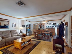 22542 Burbank Boulevard, Woodland Hills CA 91367