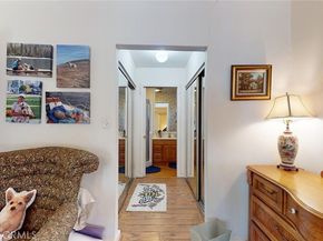 22542 Burbank Boulevard, Woodland Hills CA 91367