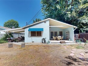 22542 Burbank Boulevard, Woodland Hills CA 91367