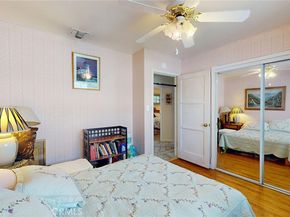 22542 Burbank Boulevard, Woodland Hills CA 91367