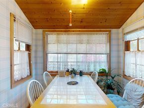 22542 Burbank Boulevard, Woodland Hills CA 91367