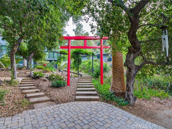 7576 -7582 McGroarty Terrace, Los Angeles CA 91042