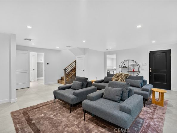7576 -7582 McGroarty Terrace, Los Angeles CA 91042