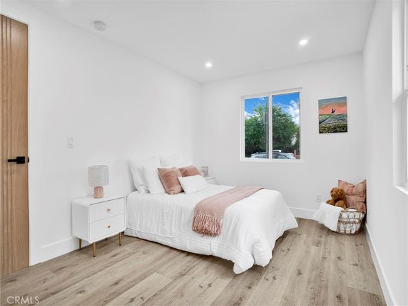 7055 Falbrook Avenue, West Hills CA 91307