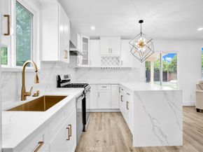 7055 Falbrook Avenue, West Hills CA 91307