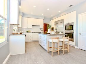 5928 Vista De La Luz, Woodland Hills CA 91367