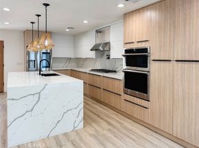 22539 Dolorosa Street, Woodland Hills CA 91367