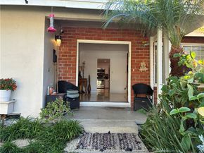 19046 Friar St, Tarzana CA 91335