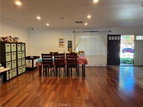 19046 Friar St, Tarzana CA 91335