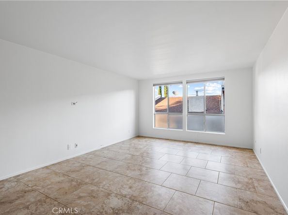 5115 Kester 202, Sherman Oaks CA 91403