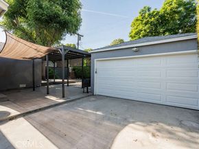 6551 De Celis, Lake Balboa CA 91406