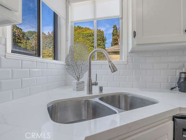 6551 De Celis, Lake Balboa CA 91406