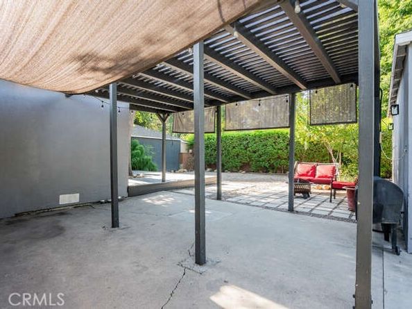 6551 De Celis, Lake Balboa CA 91406