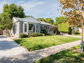 6551 De Celis, Lake Balboa CA 91406