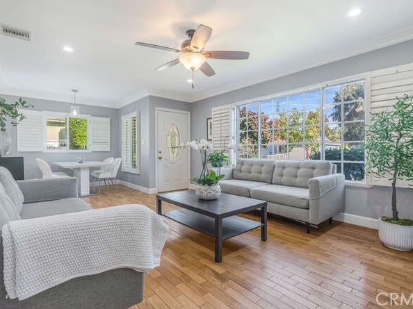 6551 De Celis, Lake Balboa CA 91406