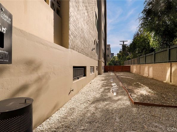 531 N Rossmore Avenue 202, Los Angeles CA 90004