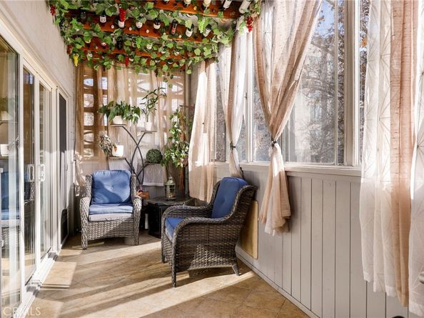 531 N Rossmore Avenue 202, Los Angeles CA 90004