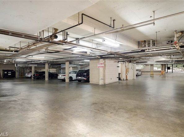 531 N Rossmore Avenue 202, Los Angeles CA 90004