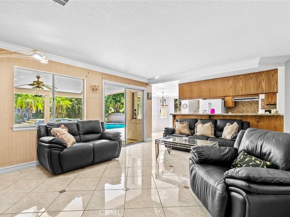 1830 S Mayflower, Monrovia CA 91016