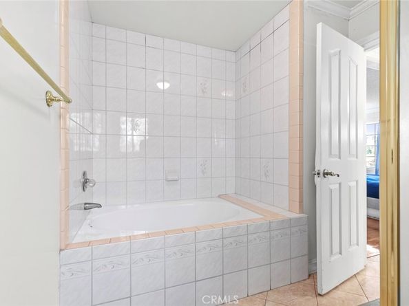 1830 S Mayflower, Monrovia CA 91016