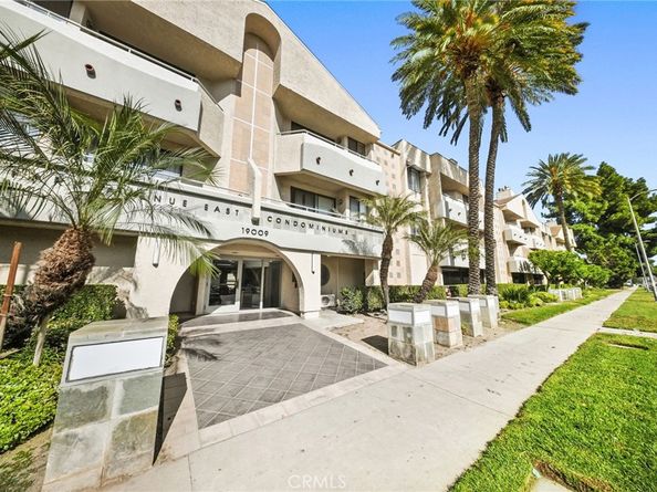 19009 Sherman Way 81, Reseda CA 91335