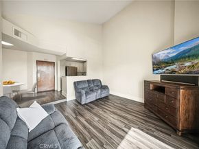 19009 Sherman Way 81, Reseda CA 91335