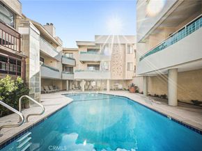 19009 Sherman Way 81, Reseda CA 91335