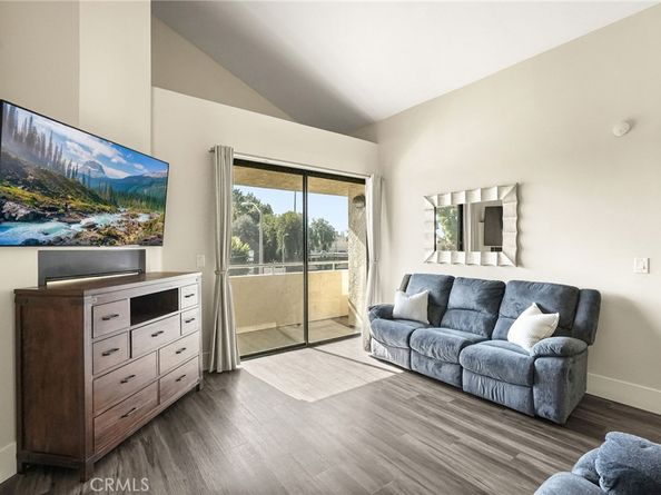 19009 Sherman Way 81, Reseda CA 91335