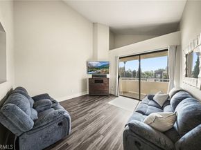 19009 Sherman Way 81, Reseda CA 91335