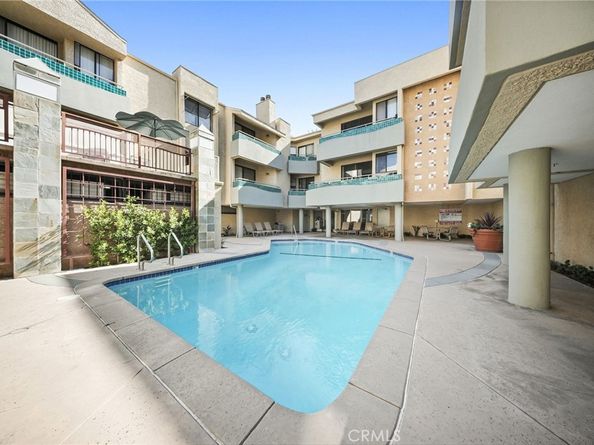 19009 Sherman Way 81, Reseda CA 91335