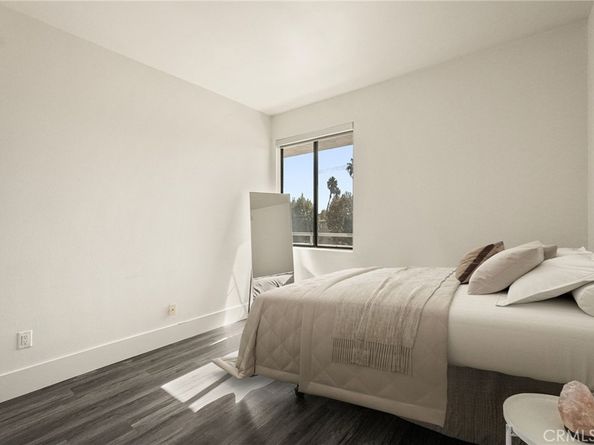 19009 Sherman Way 81, Reseda CA 91335