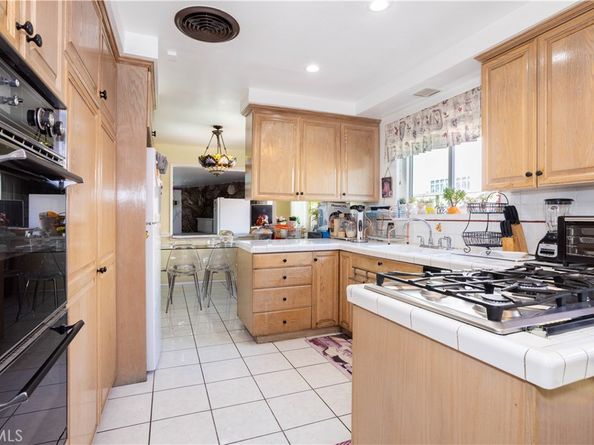 12827 Covello Street, North Hollywood CA 91605