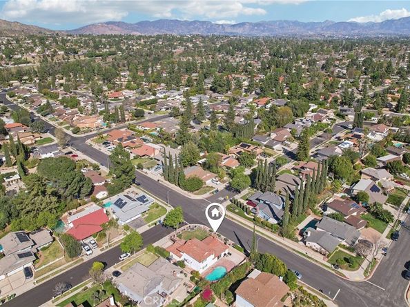 19040 Celtic Street, Porter Ranch CA 91326