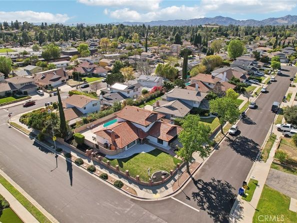 19040 Celtic Street, Porter Ranch CA 91326