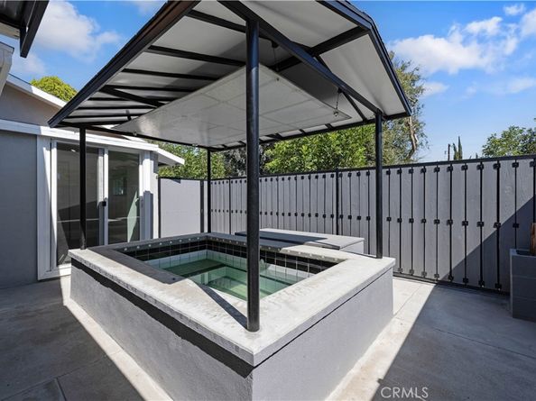 10732 Hatteras Street, North Hollywood CA 91601