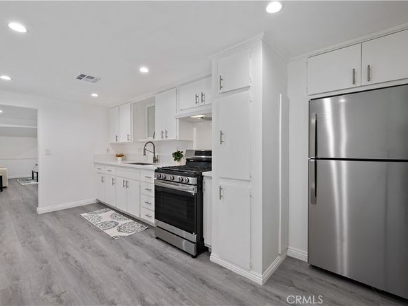 10732 Hatteras Street, North Hollywood CA 91601