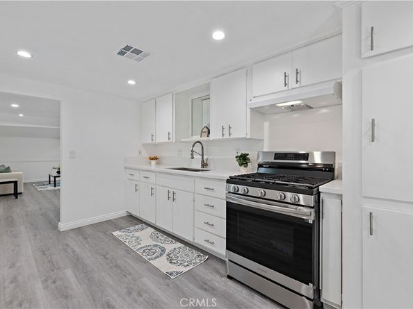 10732 Hatteras Street, North Hollywood CA 91601