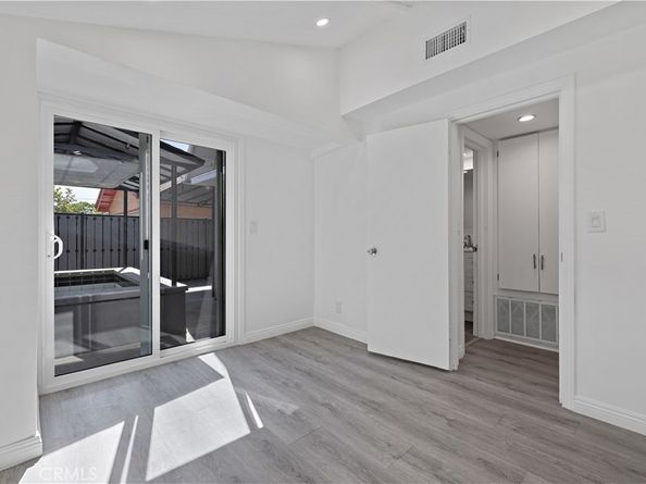 10732 Hatteras Street, North Hollywood CA 91601