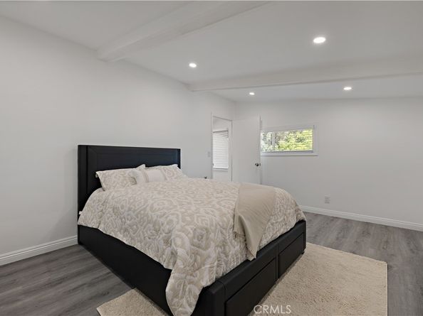10732 Hatteras Street, North Hollywood CA 91601