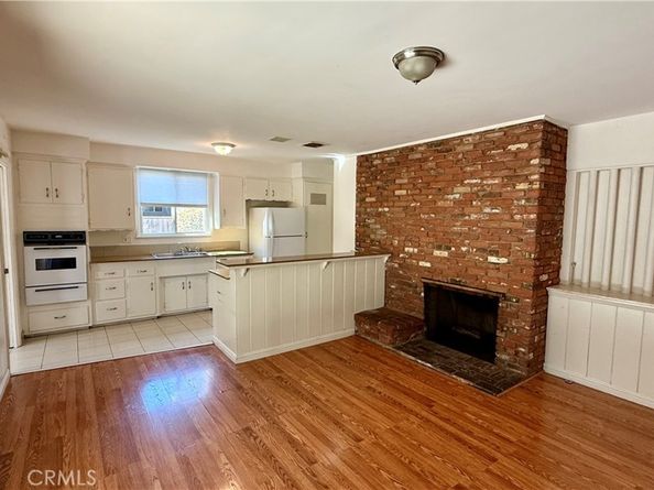 16118 Knapp Street, North Hills CA 91343