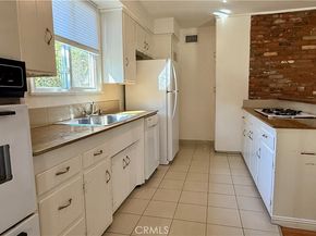 16118 Knapp Street, North Hills CA 91343