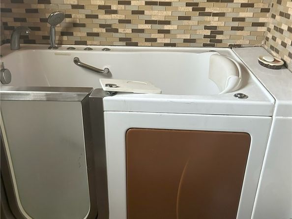 451 E 111th Place, Los Angeles CA 90061