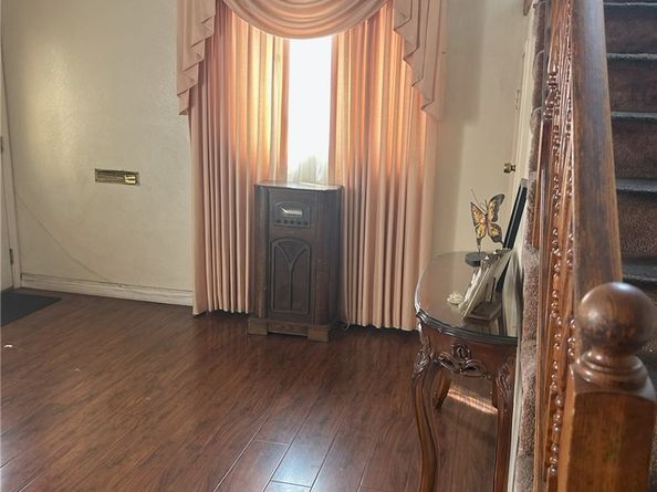 451 E 111th Place, Los Angeles CA 90061